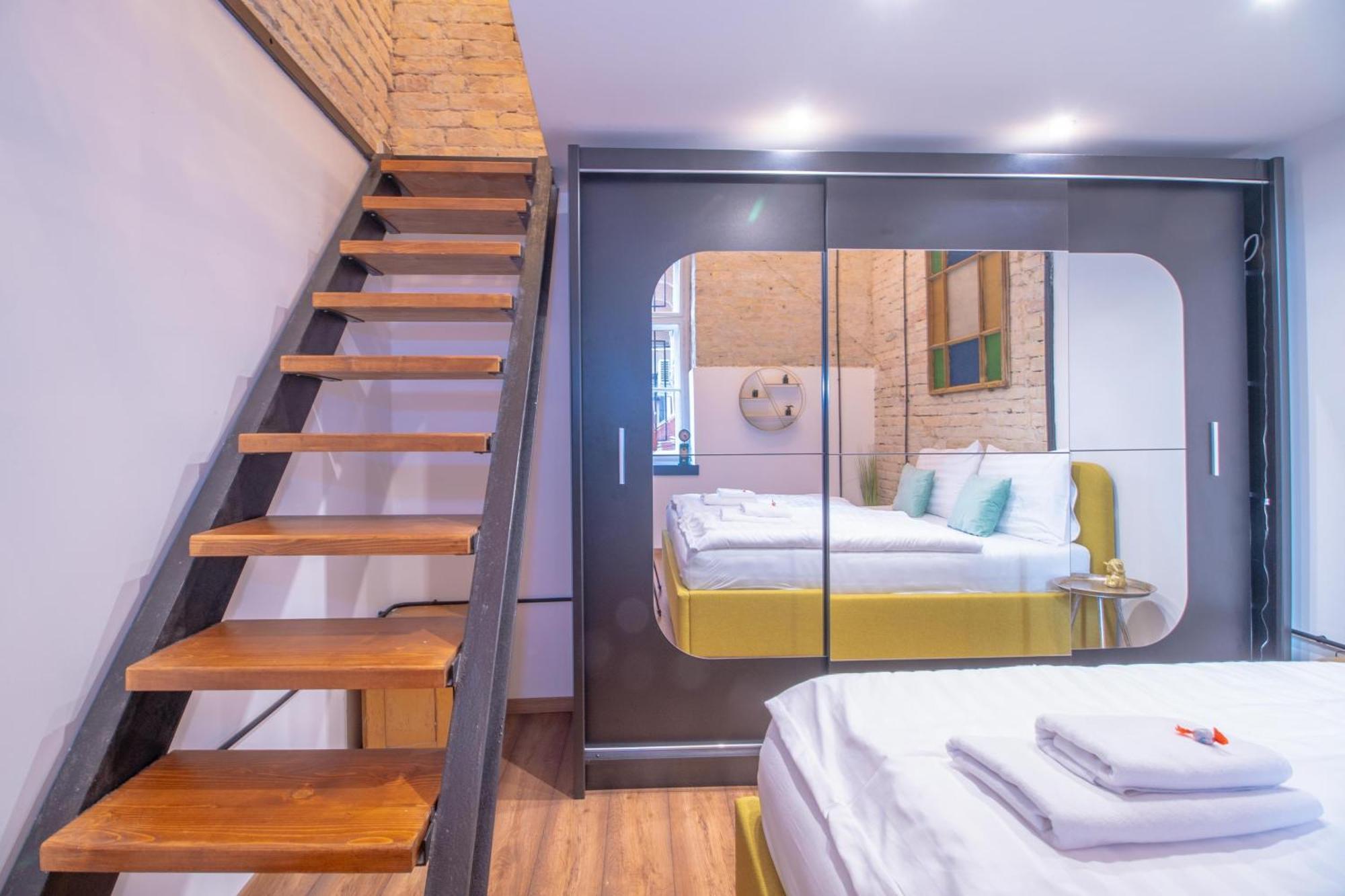 Corvin Loft Apartment บูดาเปสต์ ภายนอก รูปภาพ